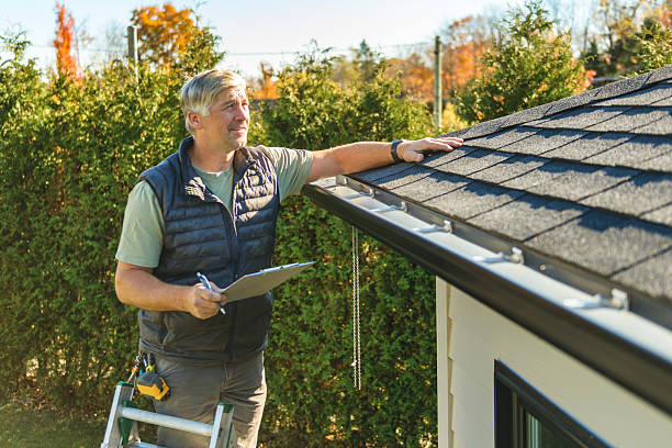 Professional Roof Leak Repair technician working in Highlands, CA